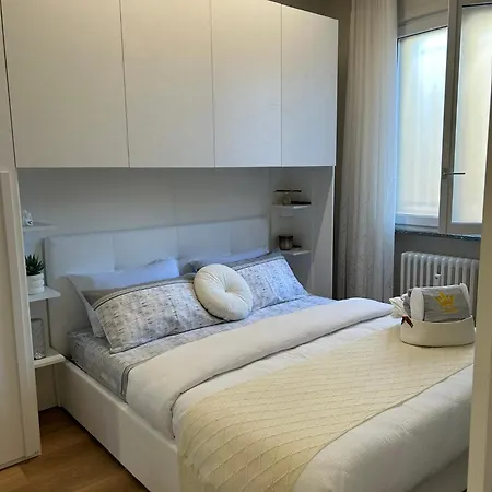 Dei Sogni Moderno Vicino Ospedale E Centro Новара