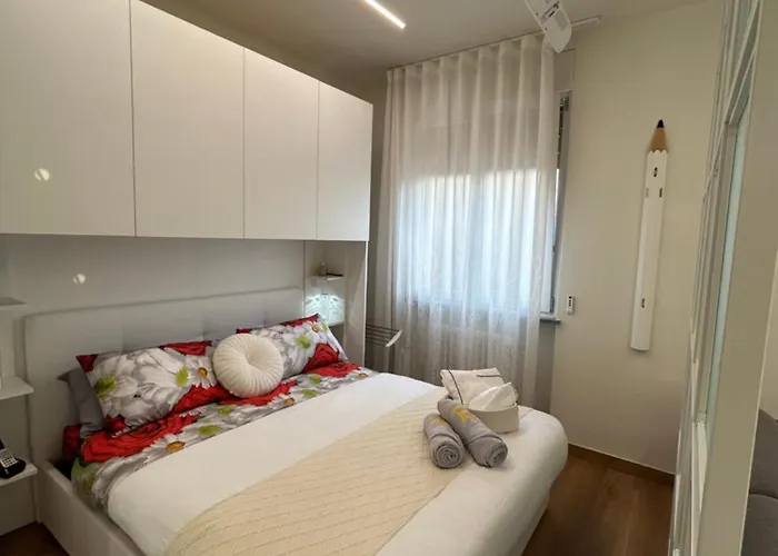 Dei Sogni Moderno Vicino Ospedale E Centro * نوفارا