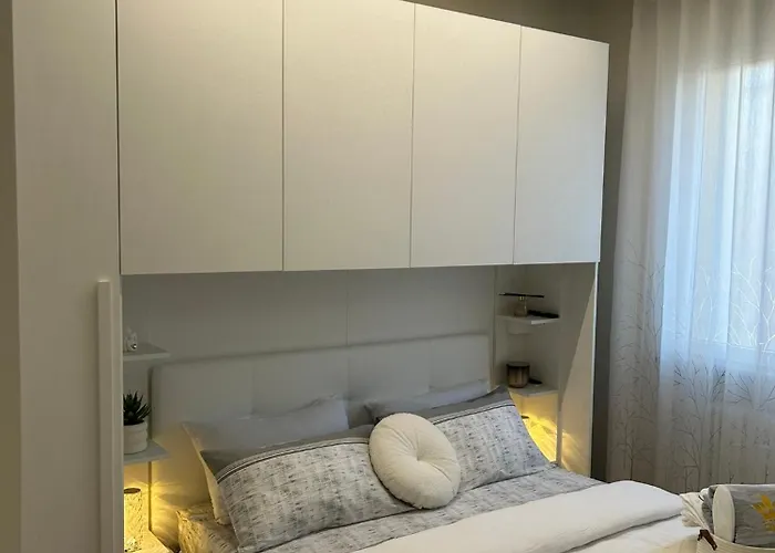 Dei Sogni Moderno Vicino Ospedale E Centro アパート