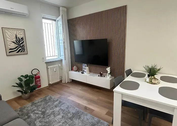 Dei Sogni Moderno Vicino Ospedale E Centro ノヴァーラ